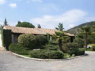 Hotel Des Pins Tourrettes