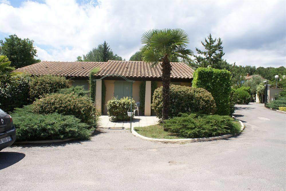 Hotel Des Pins 3*