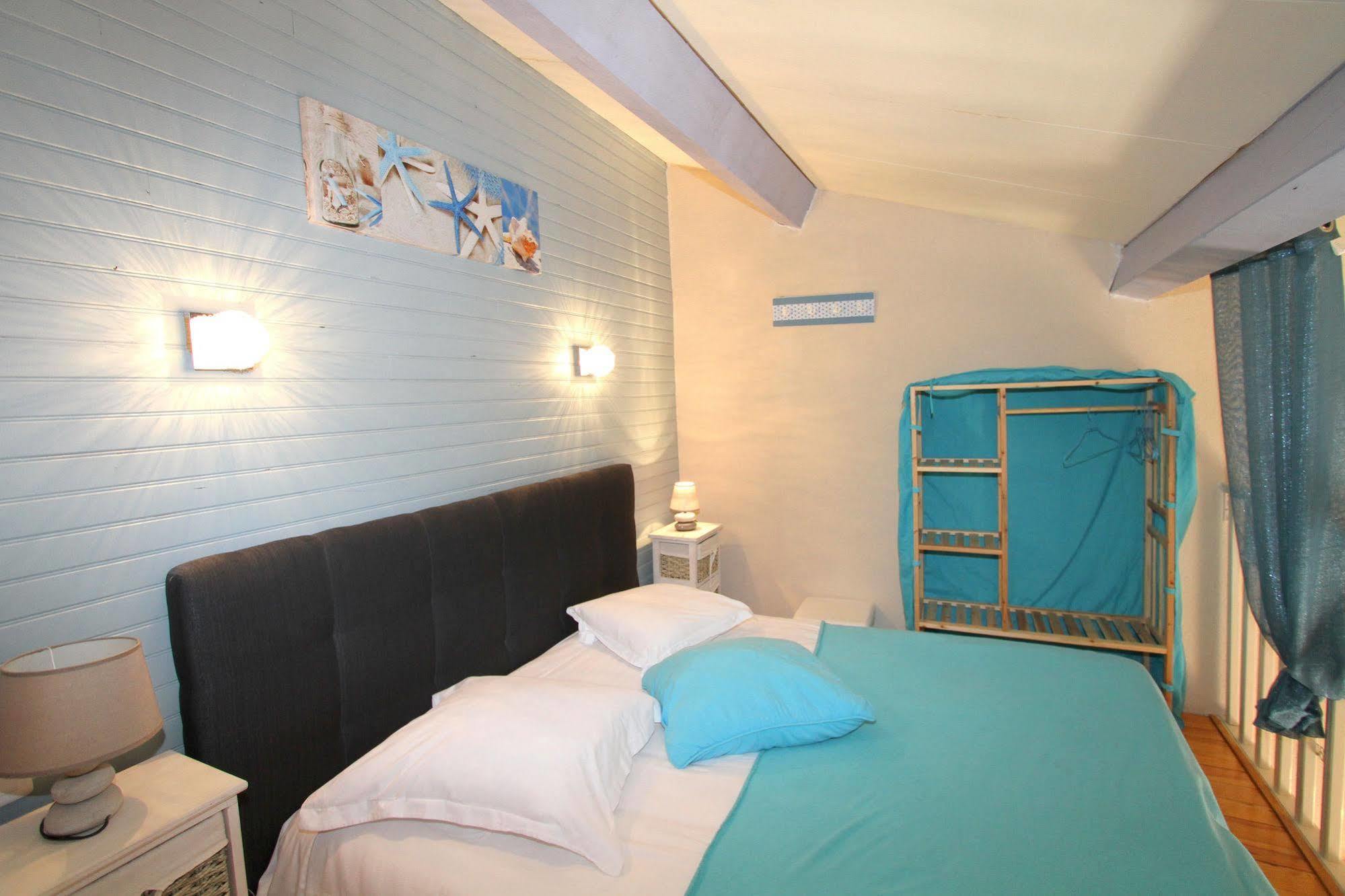 Hotel Des Pins 3*