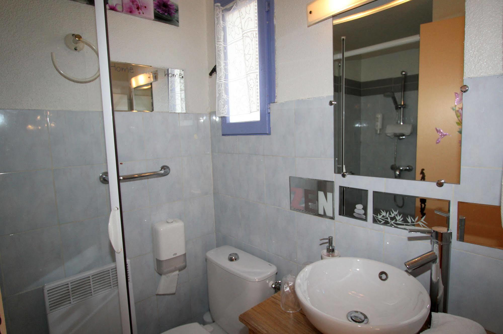 Hotel Des Pins Tourrettes